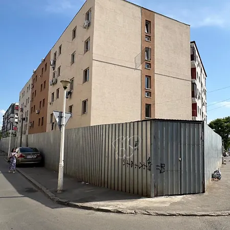 The Metro Cozy Apartament *